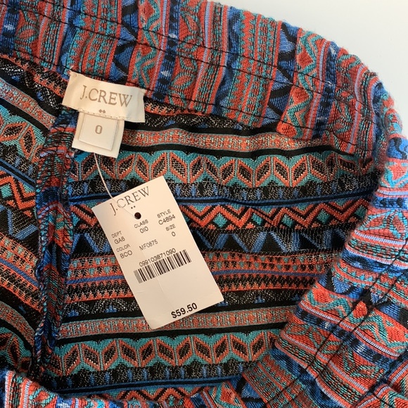 Pocketed Patterned Walking Shorts - Picture 4 of 4